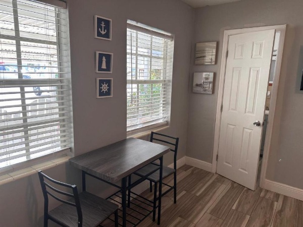 Twin Palms Motel image 17