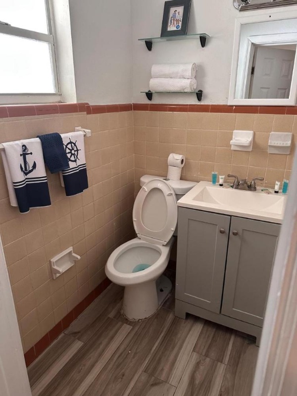 Twin Palms Motel image 18