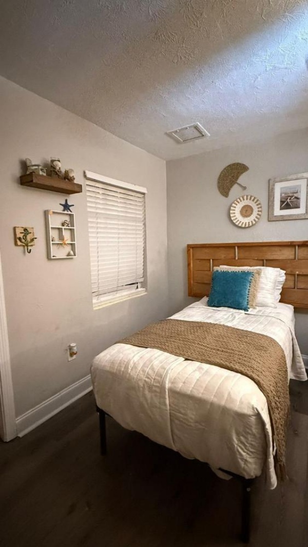 Twin Palms Motel image 27