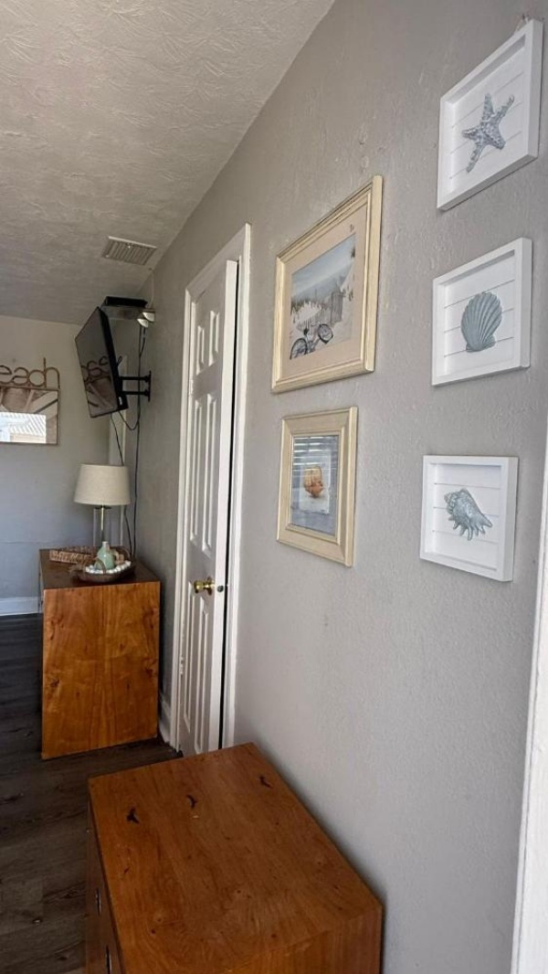 Twin Palms Motel image 32