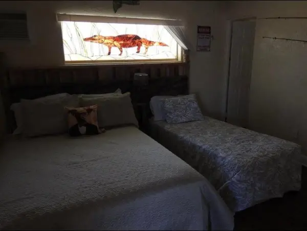 Twin Palms Motel 9
